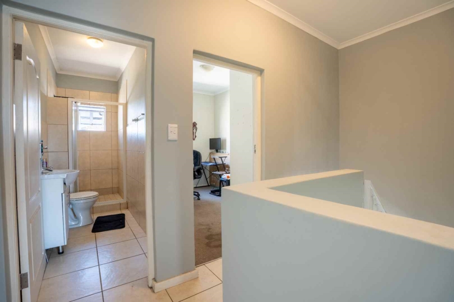 2 Bedroom Property for Sale in Paarl Western Cape